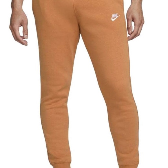 Nike Men's NSW Club Jogger taper leg - Picture 1 of 4